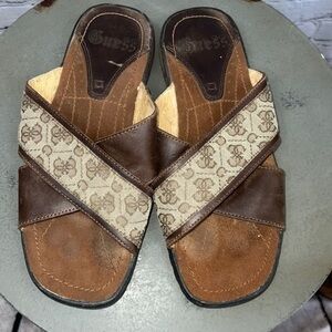 GUESS Men’s Criss Cross Sandals, Leather & Monogram Fabric Size 11.5